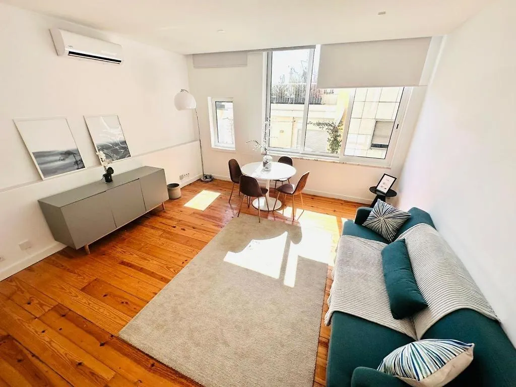 The Saraiva House - No 1E - Beautiful Two-Bedroom Apartment Lisbon Portugal